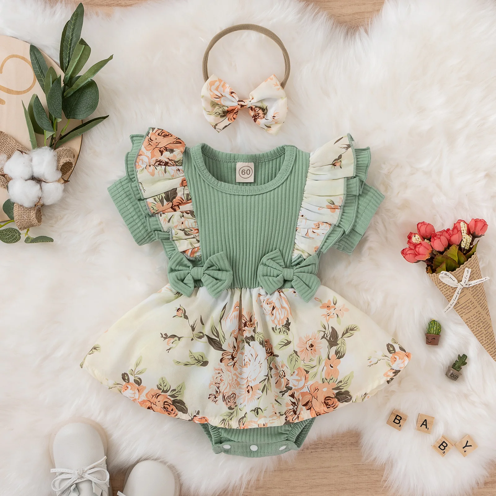 Children's clothing girls clothes set summer baby girl pit strip lace flying sleeve top triangle romper + floral shorts set Baby Clothing Set classic