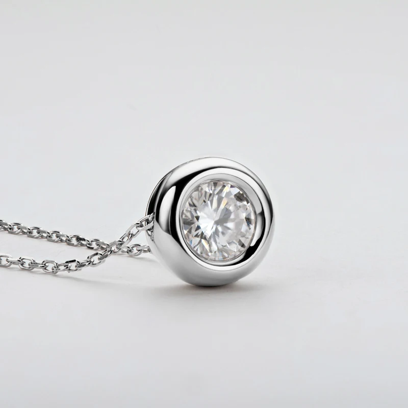 Maison Novaire 6.5mm Round Bezel Moissanite Pendant Necklace