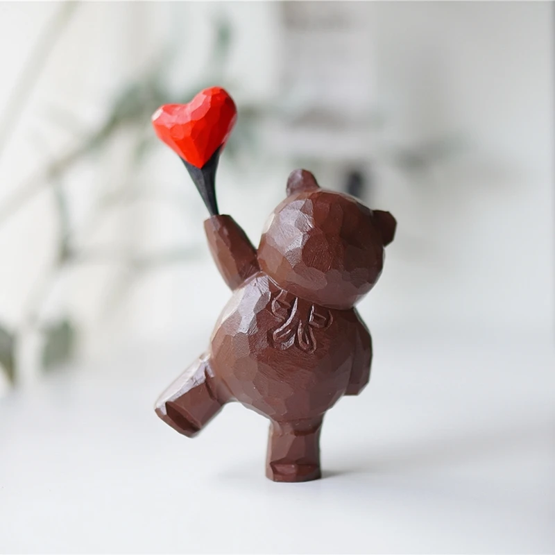 

Send you a careful heart bear small wood carving desktop solid wood decoration creative love gift statues for decoration