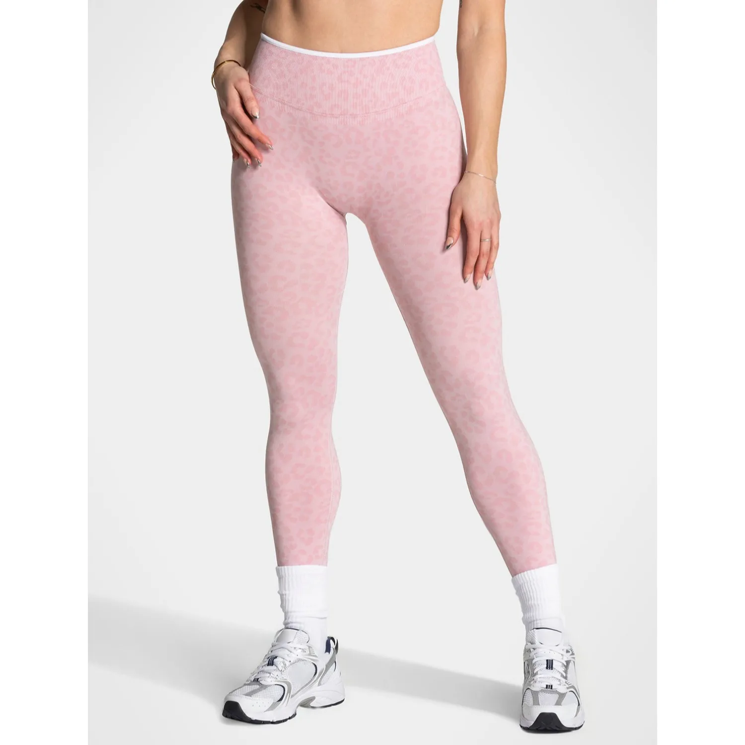 New Seamless Women's Gym Leopard Print Yoga Pants High Waisted Contrasting White Edge Knitted Leggings Yoga Exercise Leggings 3