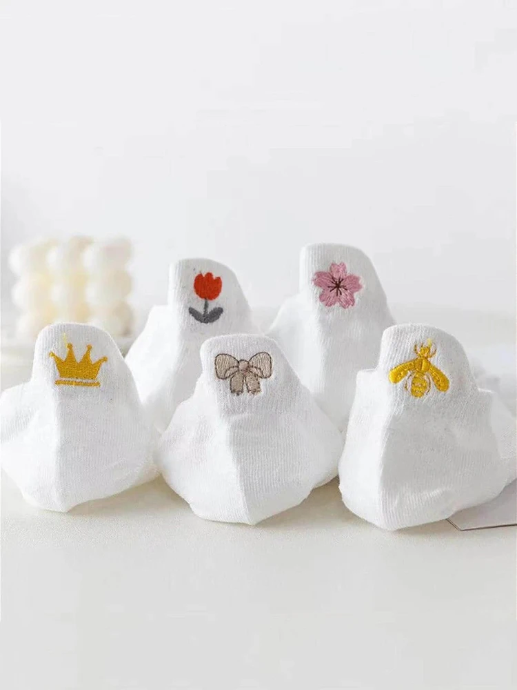 Womens Socks 5 Pairs Cartoon Short Flower Pattern