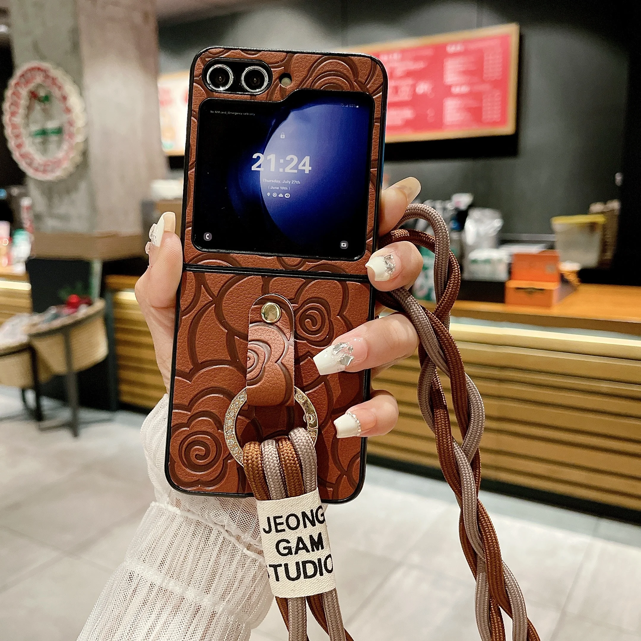 Camellia Diy Phone Case For Samsung Galaxy Z Flip 3 4 5 5G Long Lanyard Protective Shell Flip3 Flip4 Flip5 Cover