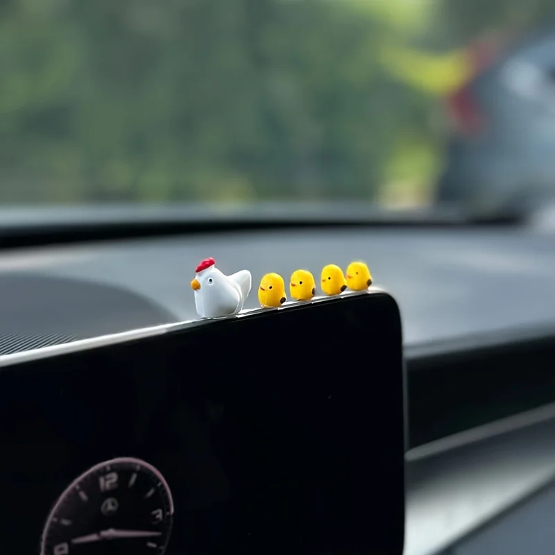 Description Picture 3 of item5pcs/set Cute Mini Chicken Car Ornaments, Car Center Console, Rearview Mirror Decoration, Car Dashboard Decoration,