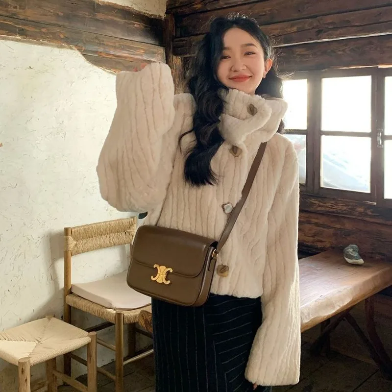 Women Short Temperamental Stand Collar Faux Fur Coat Winter Female Thicken Retro Niche Warm Plush Outcoat Casual Fashion Outwear double sided collar top outwear thicken jacket winter oversize men coat plush cardigan stand stand collar thicken double sided
