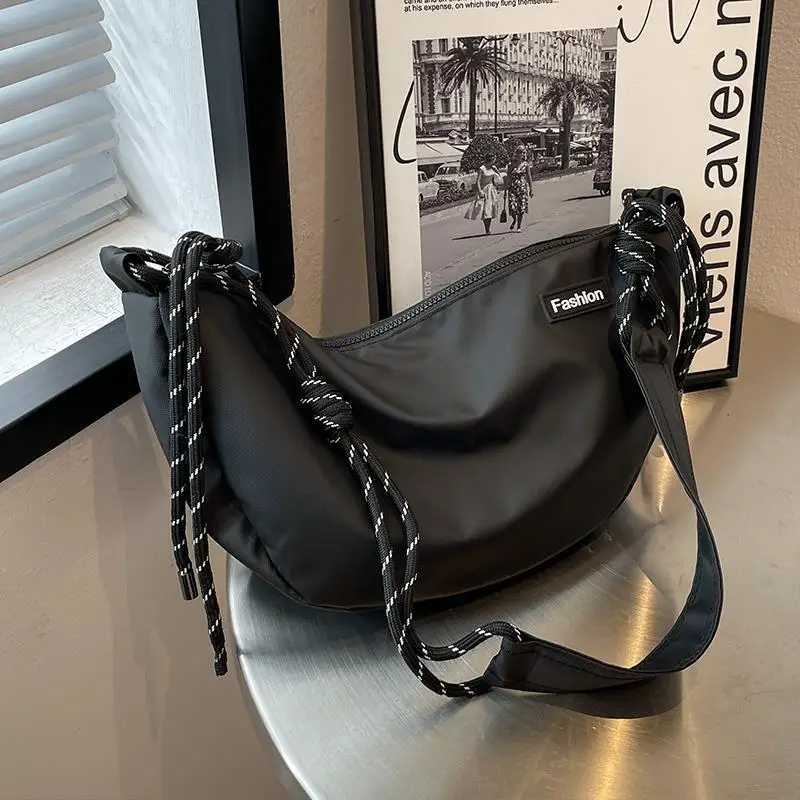 

Women shoulder bag simple nylon cloth crossbody bag commuting large capacity dumpling bag ladies Waterproof bag