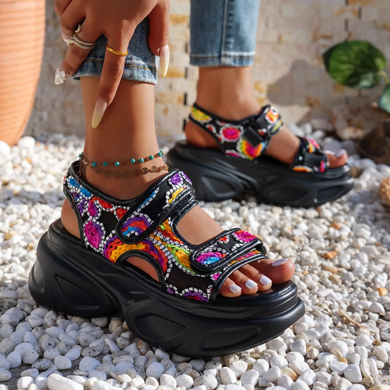 Women’s Summer Beach Sandals With Thick Sole And Platform Style_voghion.com