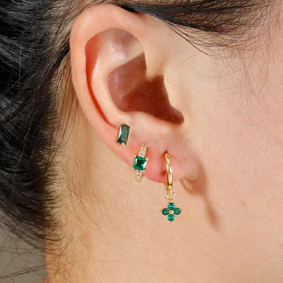 1 paio di simpatici orecchini a cerchio con fiore di zirconi cubici in acciaio inossidabile per le donne ciondolo dolce gioielli Piercing con orecchino di cartilagine Punk  36