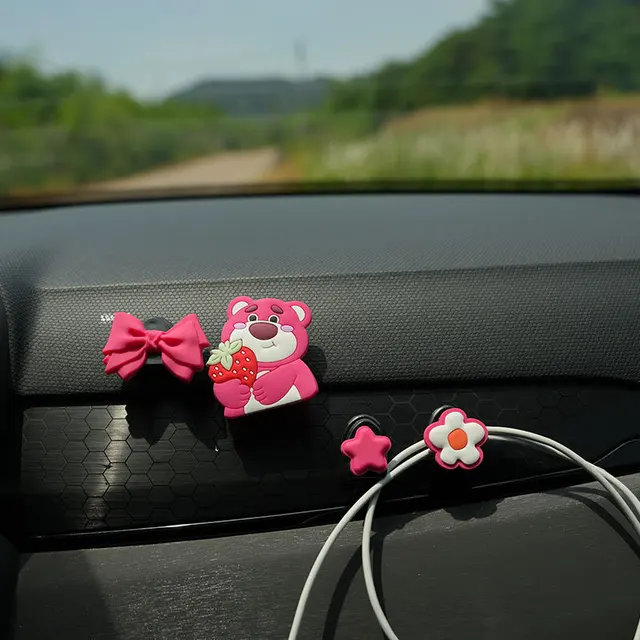 귀여운 만화 캐릭터 디자인과 실용적인 기능을 갖춘 WINGTKP 자동차 장식 후크