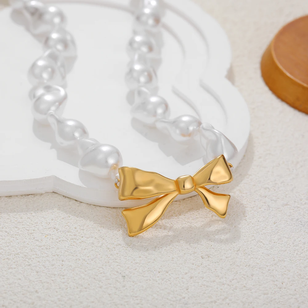 Elegant Irregular Baroque Pearl Bow Necklace for Women Handmade Weave Gold Color Bowknot Pearls Temperament Choker Party Jewelry