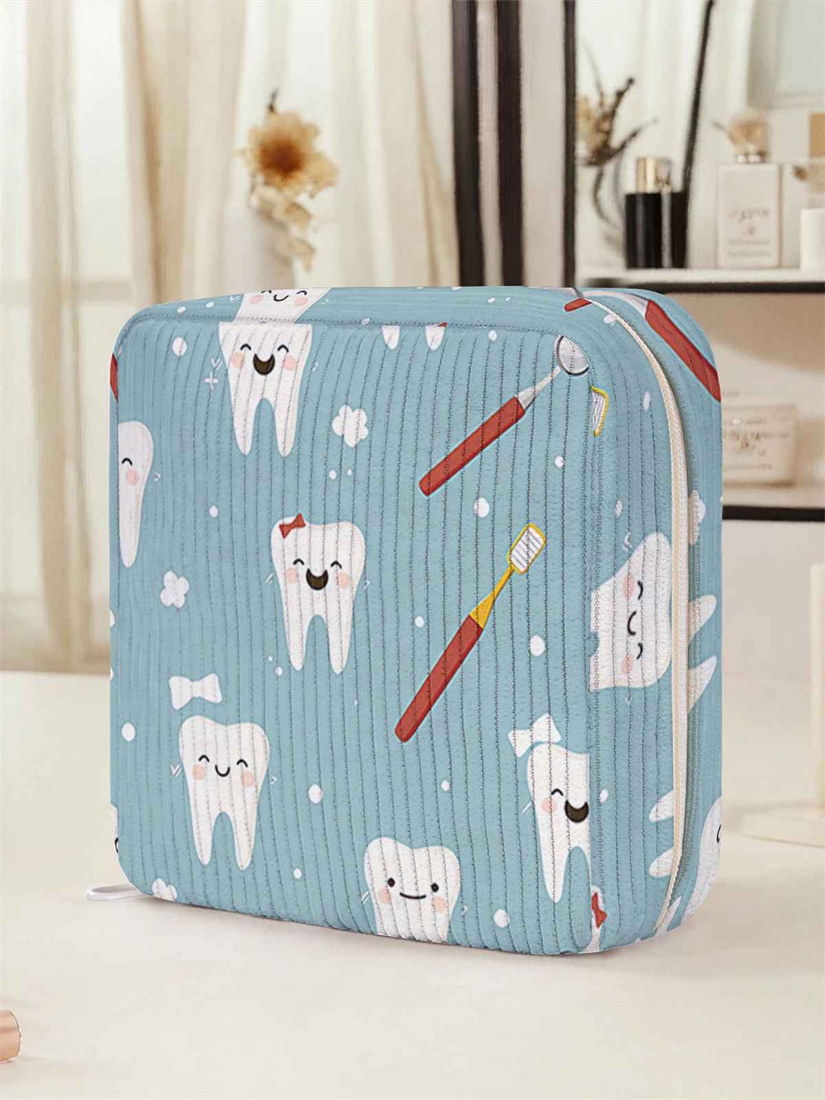Teeth and toothbrush pattern printed sanitary napkin storage bag, women's lightweight tissue bag, sanitary tissue bag