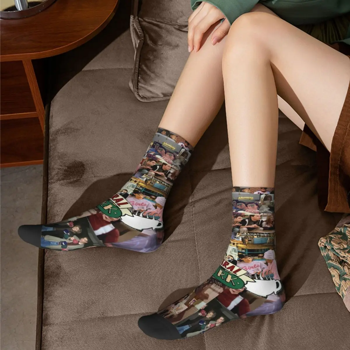 Fashion Male Men Socks Harajuku Friends TV Show Sock Central Perk High Quality Women\'s Stockings Spring Summer Autumn Winter