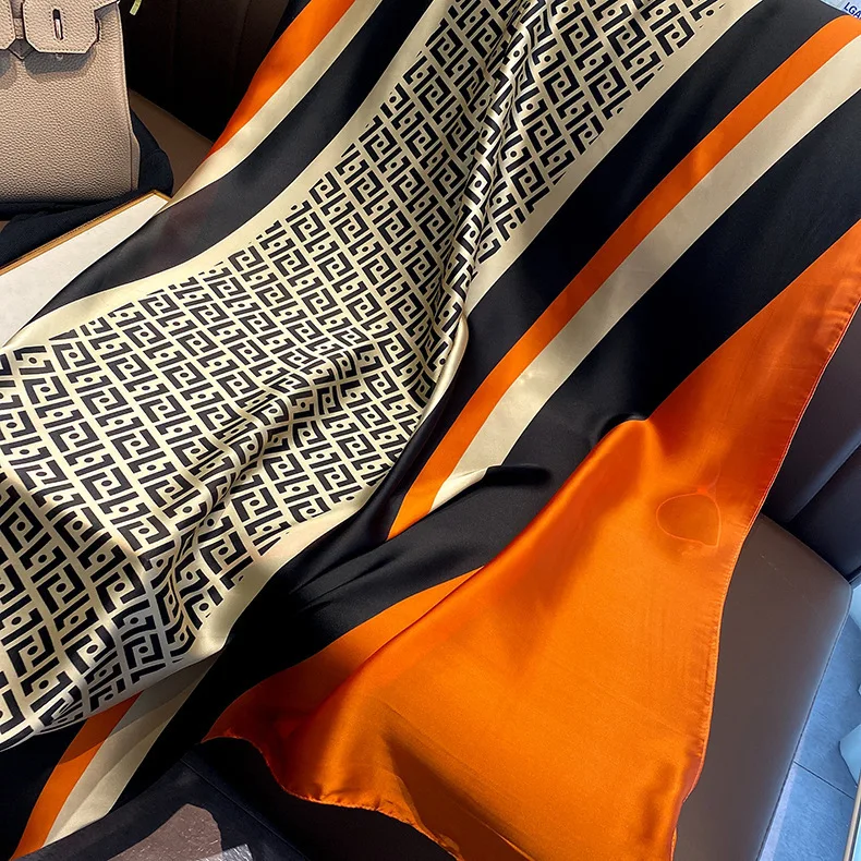 New Brocade Four Kinds of Printed Mulberry Silk Scarf Scarf Women's Bib Sun Protection Shawl Summer Beach Towel Long Scarf