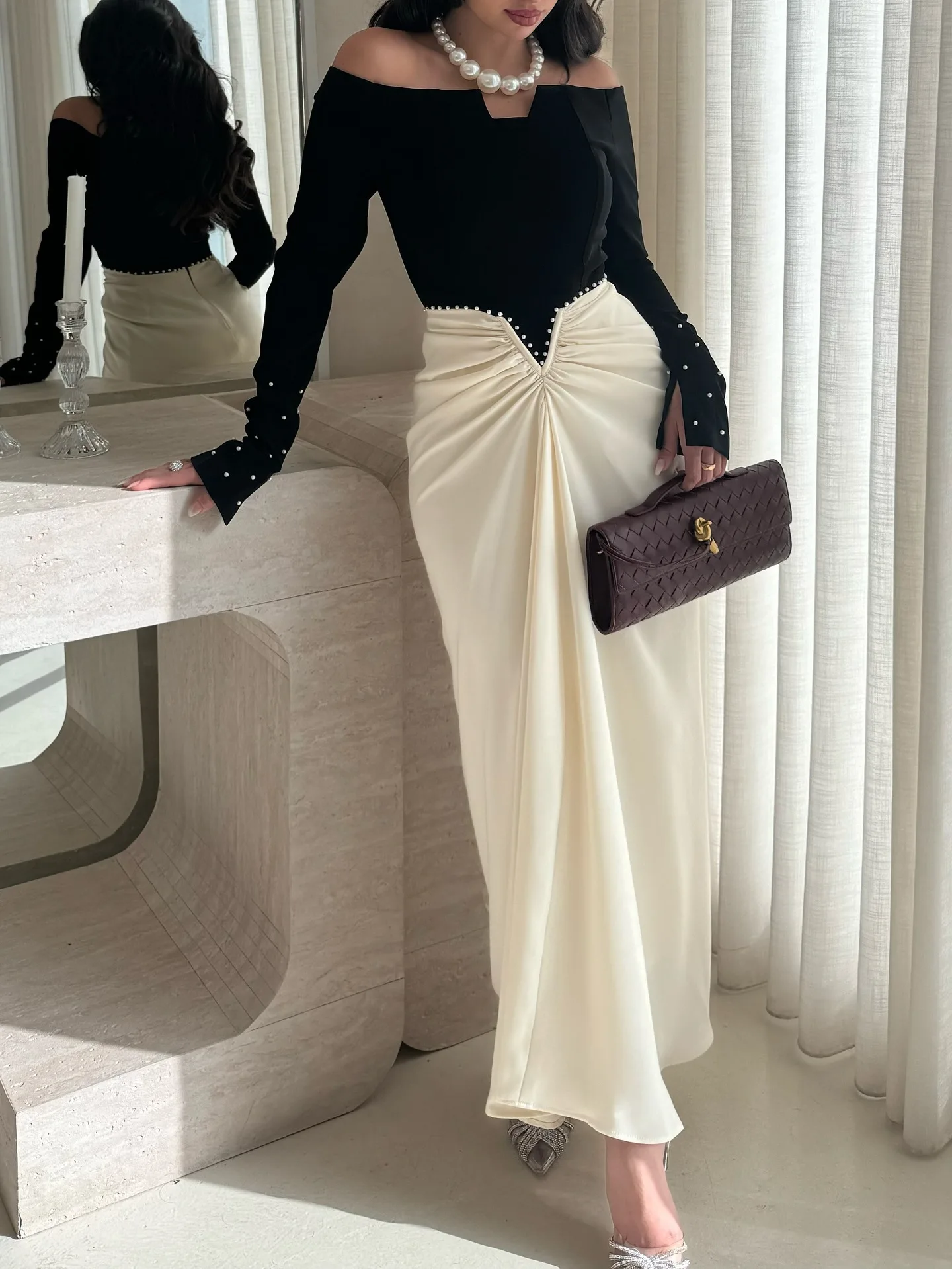 فستان نسائي