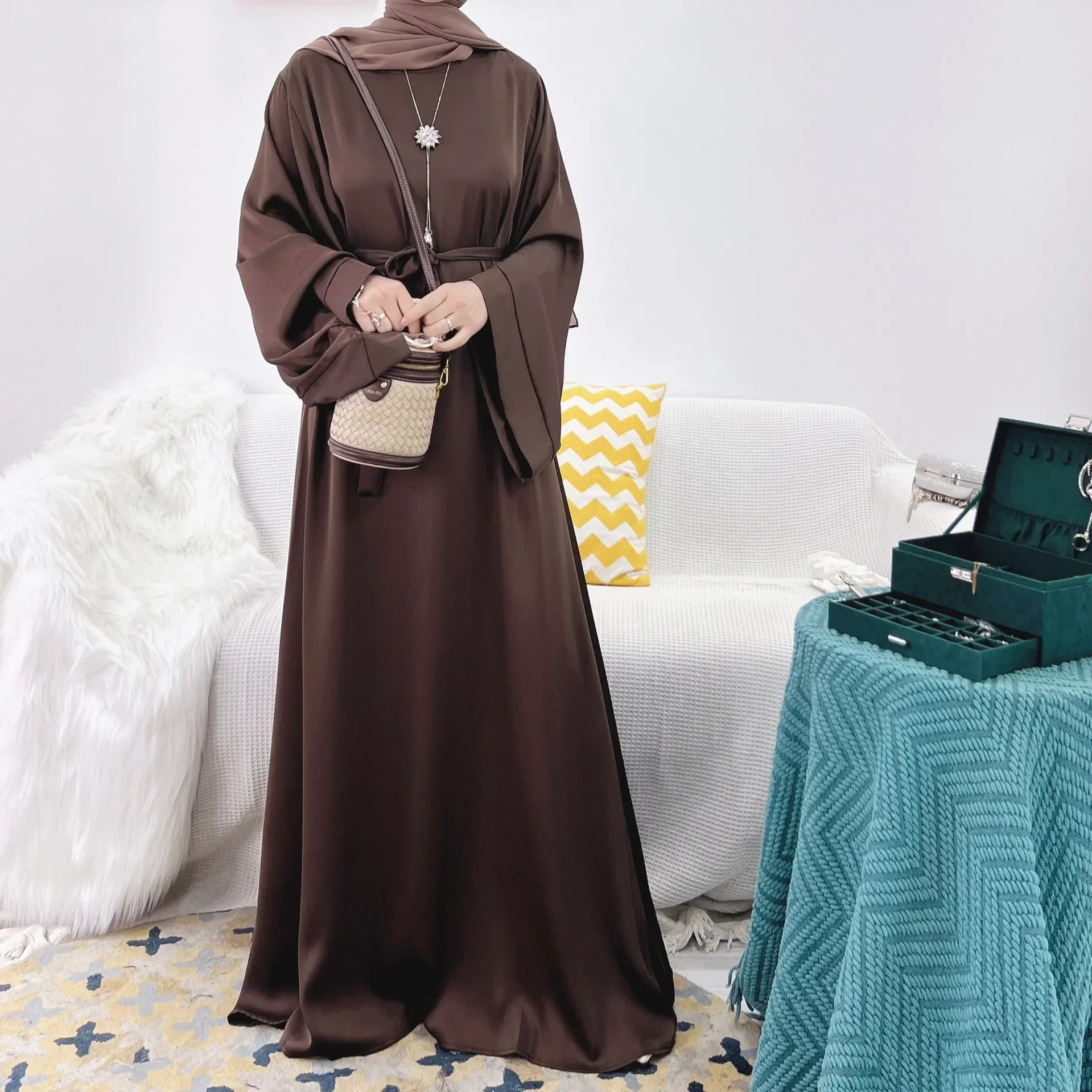 Plain Closed Abaya Dress Dubai Ramadan Eid Turkish Satin Abayas for Women Muslim Dresses Islam Modest Clothes Kaftan Hijab Robe