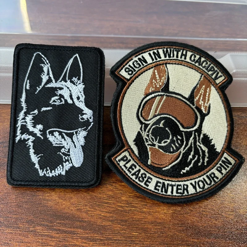 戦時中の軍用犬のバッヂ 日本警察犬協会 純銀 記章 戦前の大日本軍用犬協会の流れを