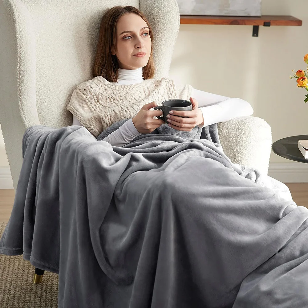 1pc Coral Fleece Blanket Simple Grey Blanket Soft Warm Throw Blanket Nap Blanket for Sofa Bed Camping Trip Office Pet Dog 4