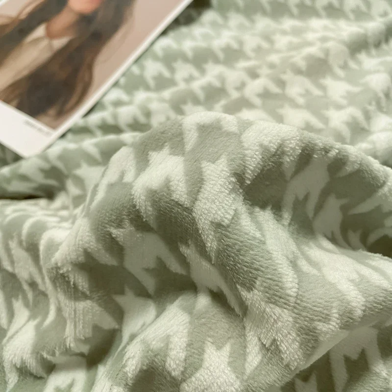 1pc Thicken Winter Duvet Cover Warm Milk Velvet Comforter Cover Double Side Velvet Bed 3D Carve Flower Comforter Set Bedding Set S19fe6f2602e44795998cfe7d63298aa68