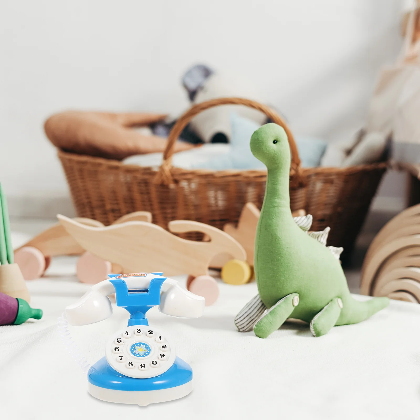 Рисунок 5 - Ротационные игрушки для детей: мультяшный телефон