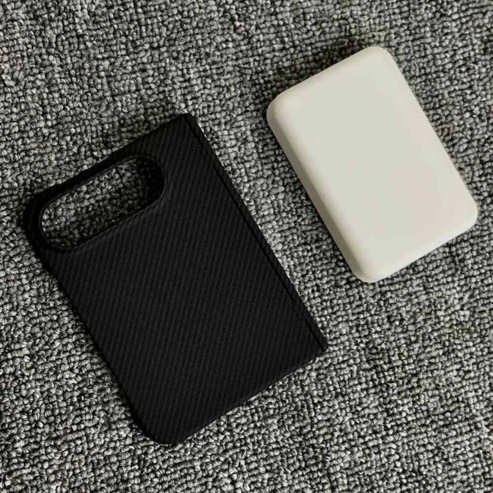 Luxury Kevlar Carbon Fiber Magnetic Phone Case with Hinge Protection and Shockproof Hard Cover