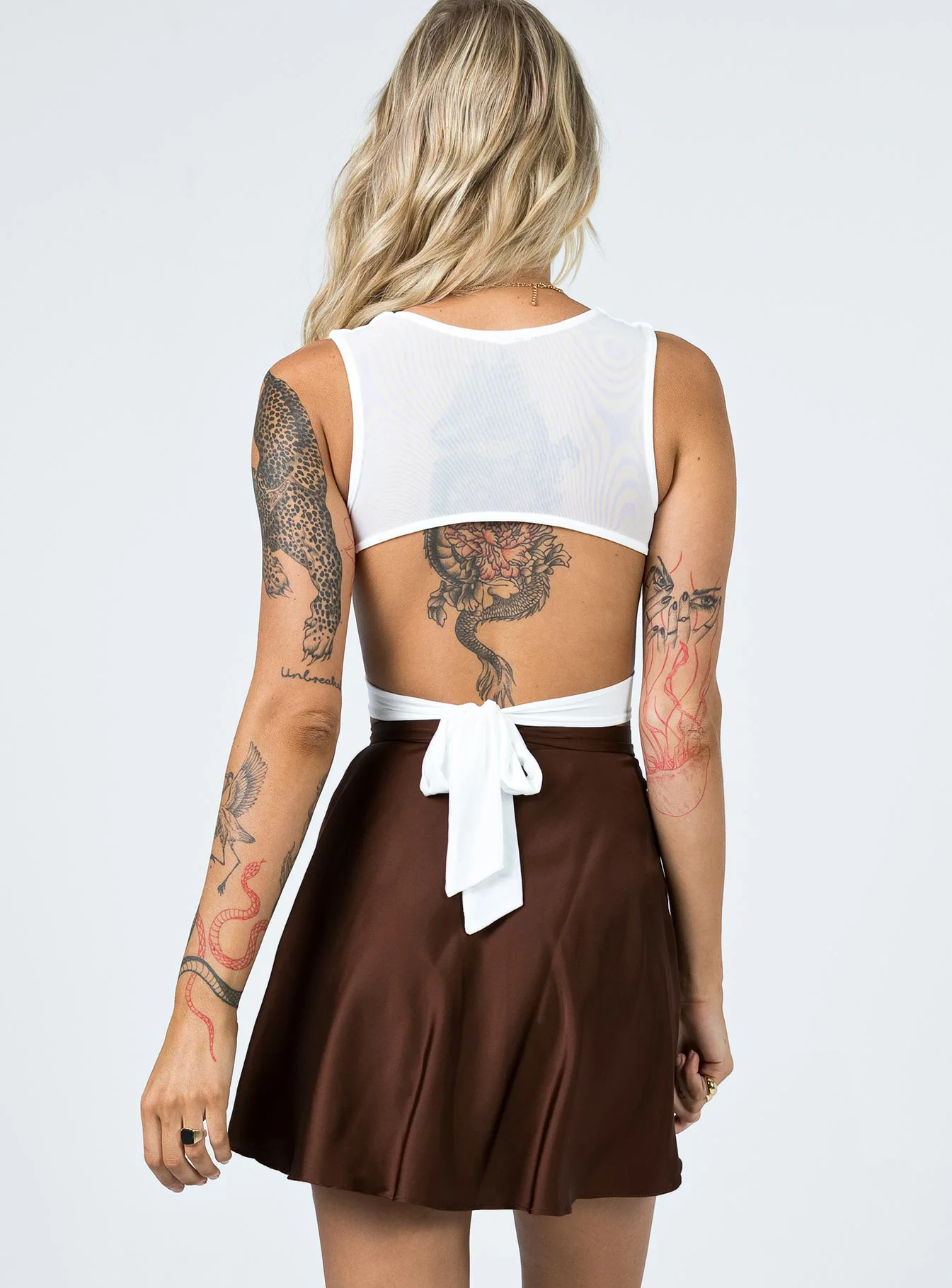 Eleganter, stilvoller Sommer-Midirock in einfarbiger Farbe, hohe Taille, modisch, einteilig, Krawatte, kurzer Rock, Chiffon, Satin, Wickelrock, sexy Minirock – Detail 30