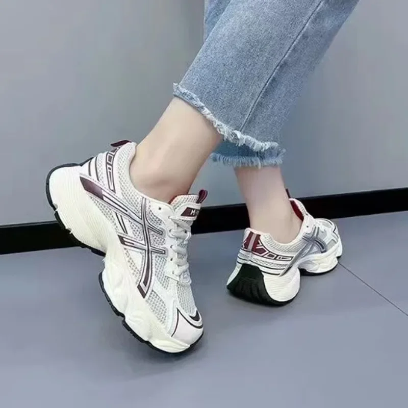 

Woman Flat Thick Sole Daddy Shoes Mesh Leather Splicing Mixed Color Lace Up Breathable Sneakers Spring and Autumn Running Shoes