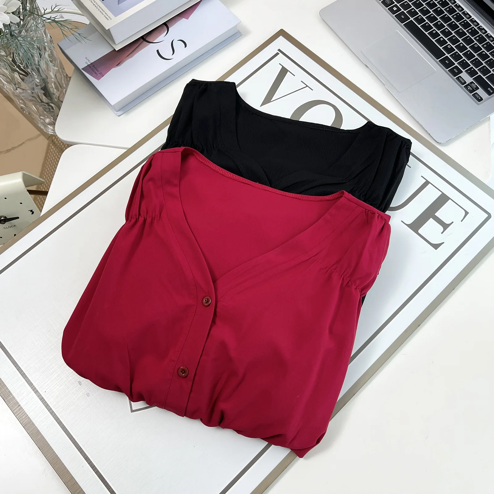 Fashion Plus Size Women's Blouses 2025 Autumn New Style Simple And Elegant V-Neck Cinched Waist Long Sleeved Shirt 703