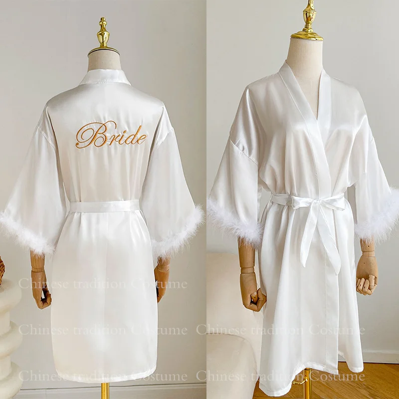 Abito da sposa bianco da sposa con piume Vestaglia da donna in raso Abiti da kimono sexy per damigelle d'onore Accappatoio corto Lingerie intima da sposa