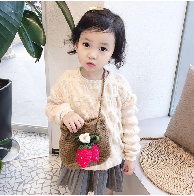 Knitted Kids Bags Wool Cute Strawberry Crossbody Fashion Side Bags for Girls