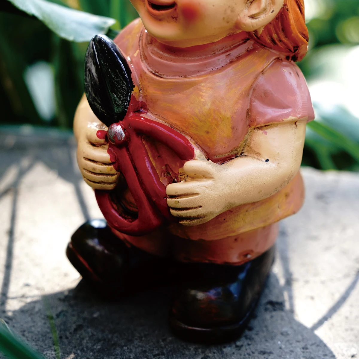 1PC, resin material gardener-shaped garden statue ornament, suitable for home, garden, courtyard and micro-landscape creation
