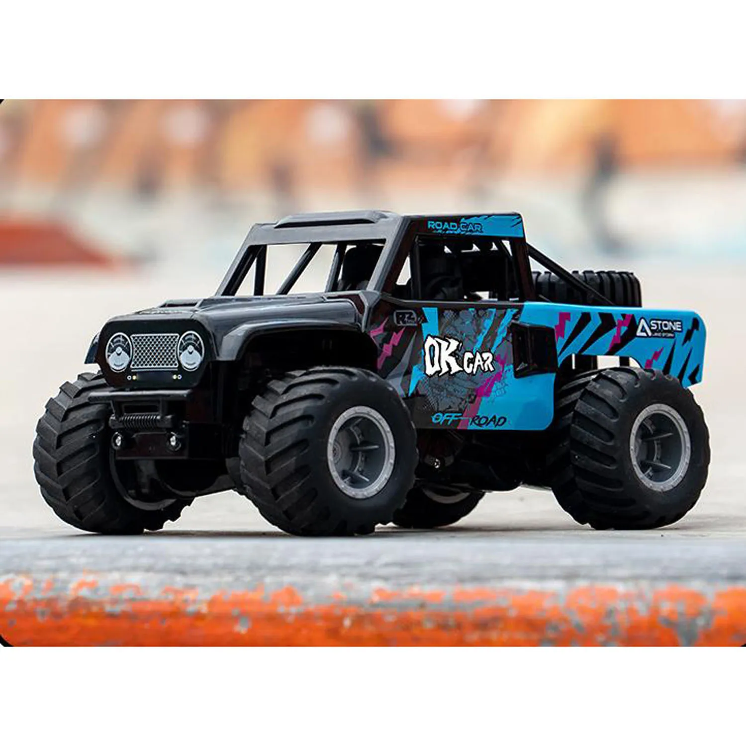 Q191 1/18 4*4 RC Fuoristrada 2.4G Telecomando Crawler Anfibio All Terrain Controllato Rotazione 360 Stunt Car Modello RTR - immagine 6