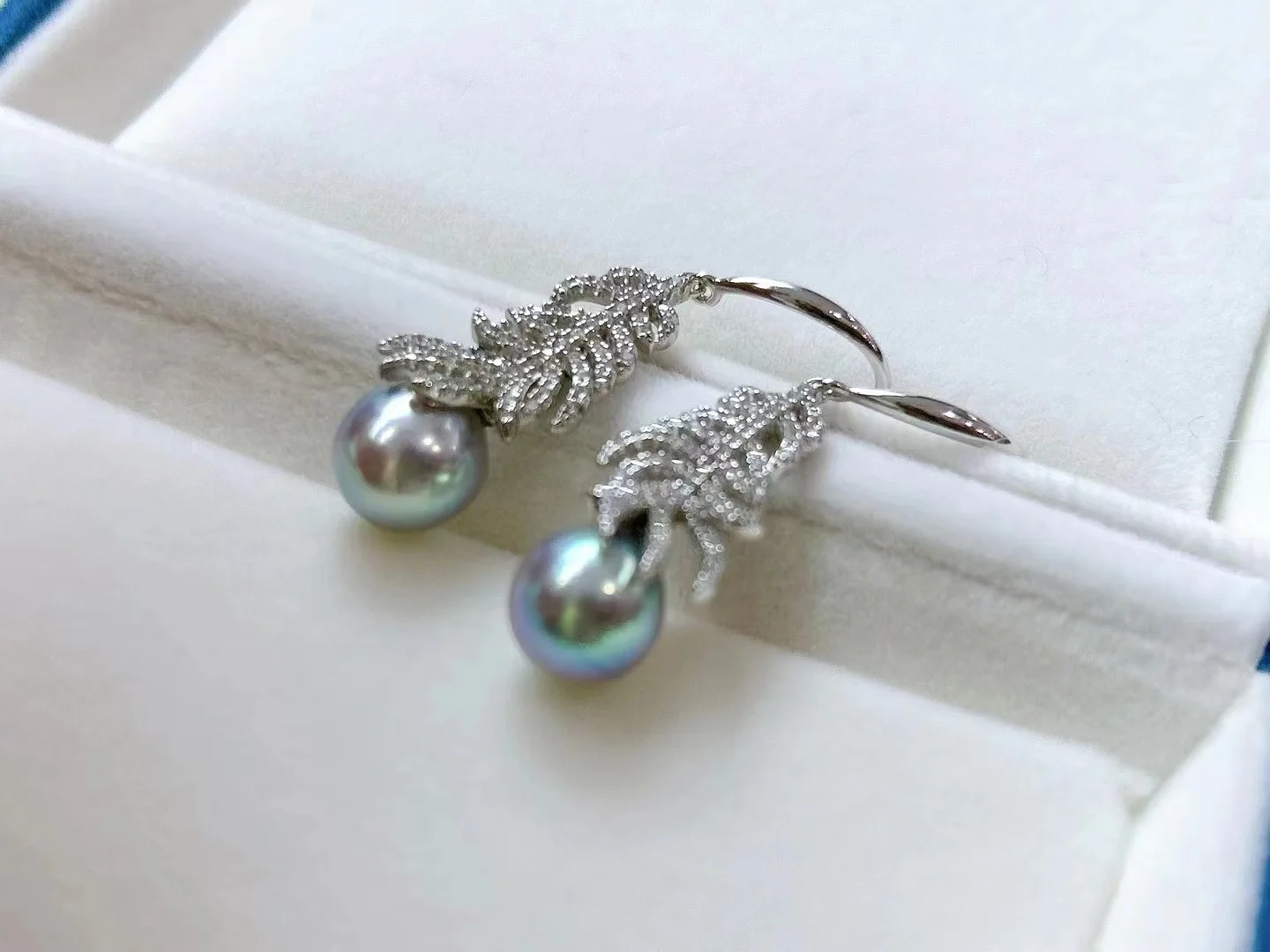 

Trendy 8-9mm Akoya Silver Blue Pearl Women's Drop Earrings Fine Near Round Pearl Earrings 925 Sterling Silver Party Jewelry Gift