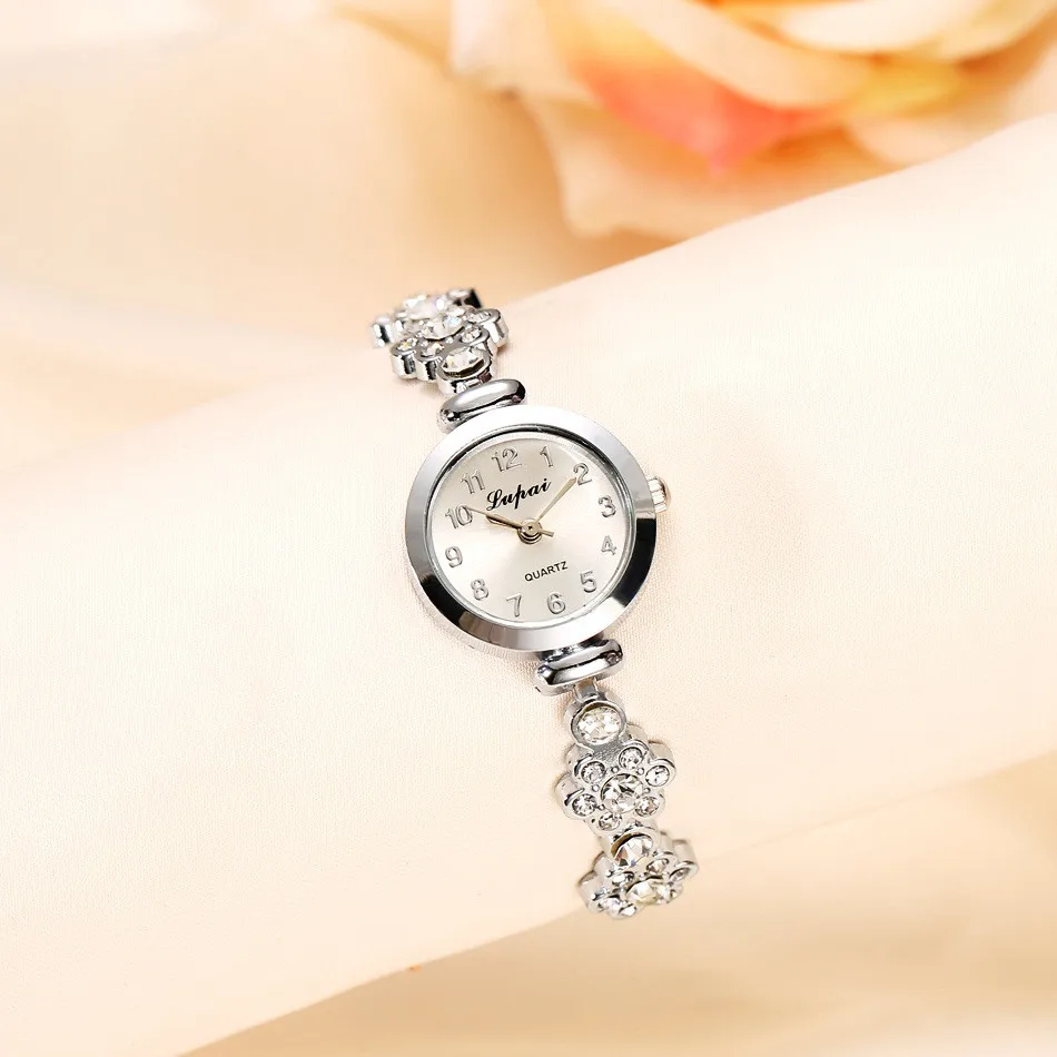 

Kadın Saat Vente chau Mo Femmes Montres Femmes Bracelet Montre Watch Saat Bayan Kol Saati relógio feminino Women Watch