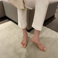 Sandales sexy à talons bas pour femmes, chaussures d'été de styliste, noires et blanches, avec ceinture, 2024 2