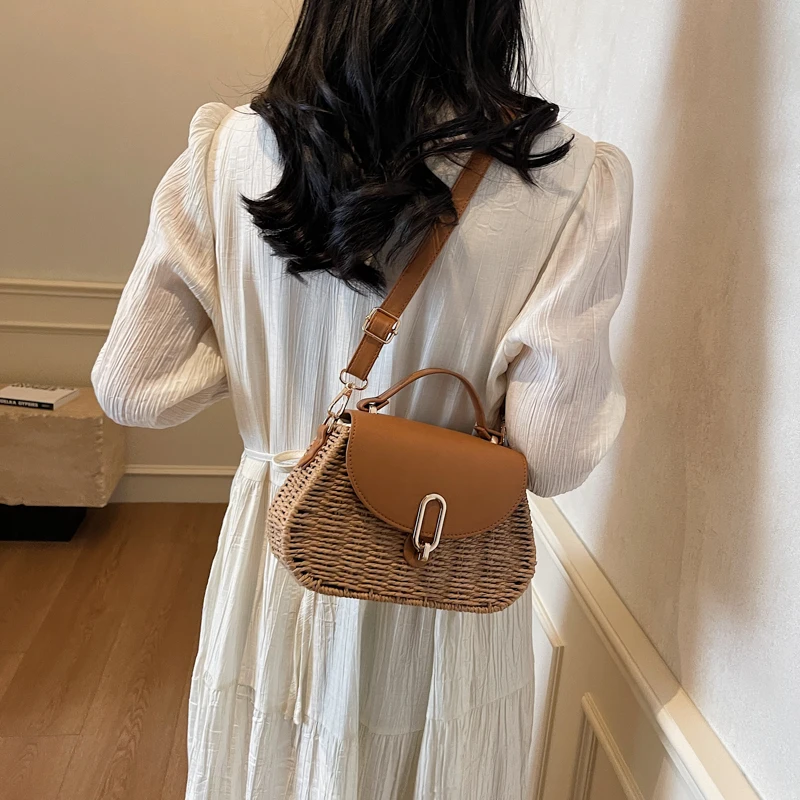 Straw Beach Bag Flap Summer Shoulder Bag Handmade Clutch Purse Top Handle Purse for Women