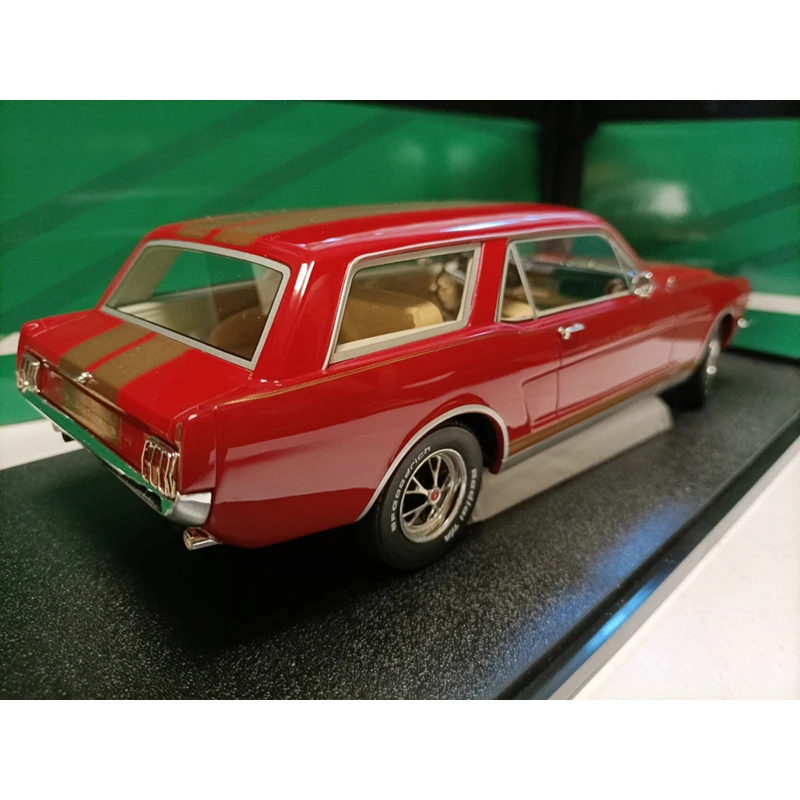 104-044 Cult 1/18 フォード Mustang Wagon 104-044 Cult 1/18 フォード Mustang Wagon