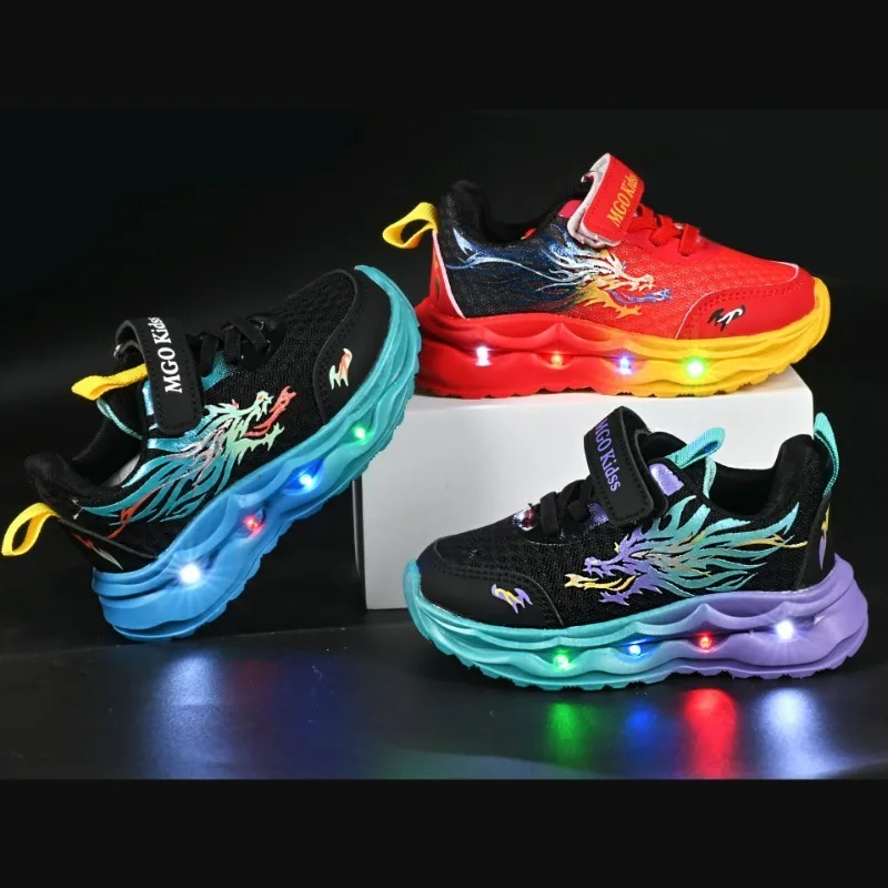 【Fast-selling】 New Women Sneaker Fashion Simple Glow Kids Shoe LED Lights Breathable Comfort Boy Shoes Sports Classic Trend Autumn Casual Shoes.