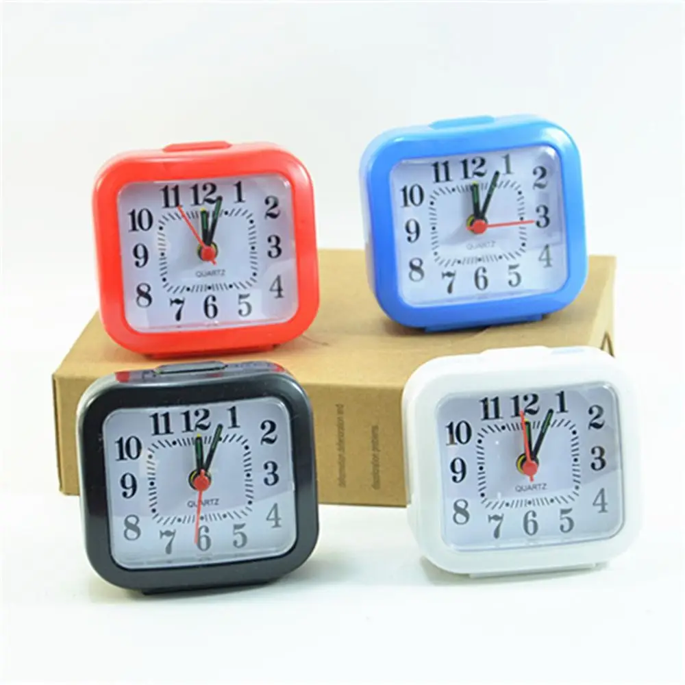 Bedside Small Silent No Tick Alarm Clock Quartz Battery Operated Wake Up Clocks Morning Alarm Clock Bedroom Desk Decoration