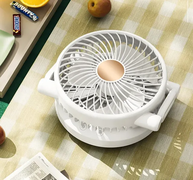 더위를 날려버리는 휴대용 시원함