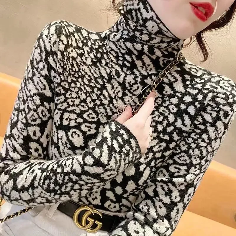 Double-sided velvet turtleneck with velvet bottoming shirt for women in autumn and winter, with long sleeves, slim fit and versa