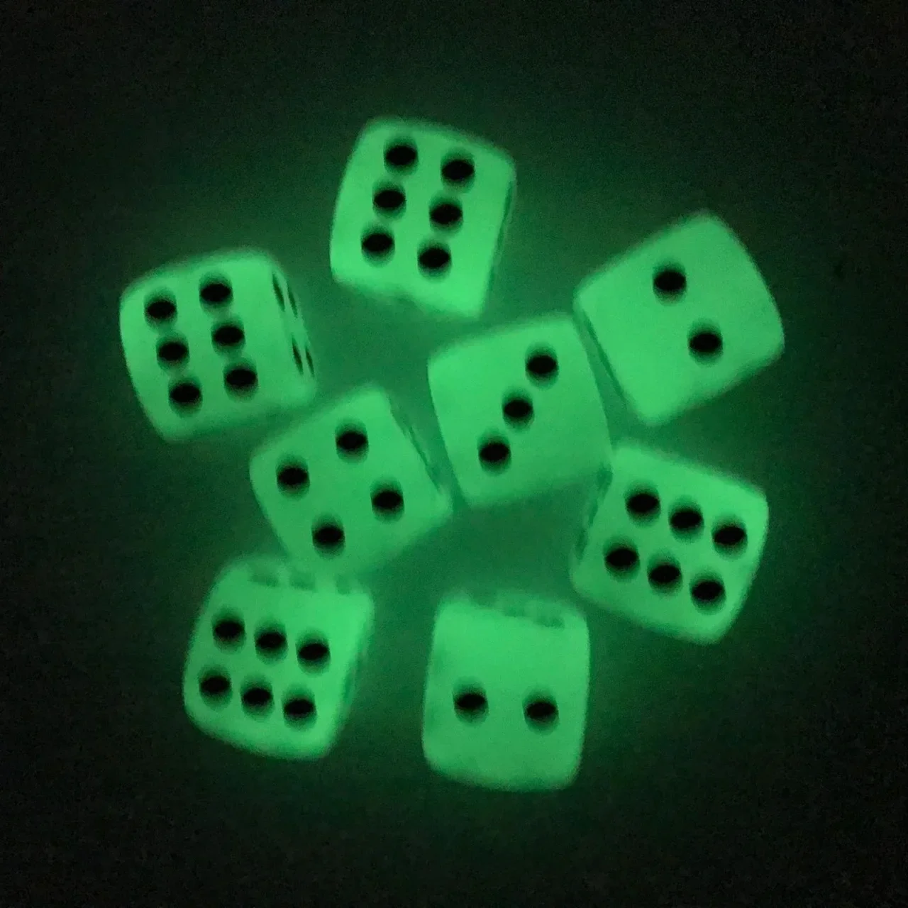 14mm Luminous Dice 6 Sided Glowing in Dark Digital Dice for Night Bar Pub KTV Entertainment Board Game Table Game 6pcs/lot game dice dice set acrylic dice
