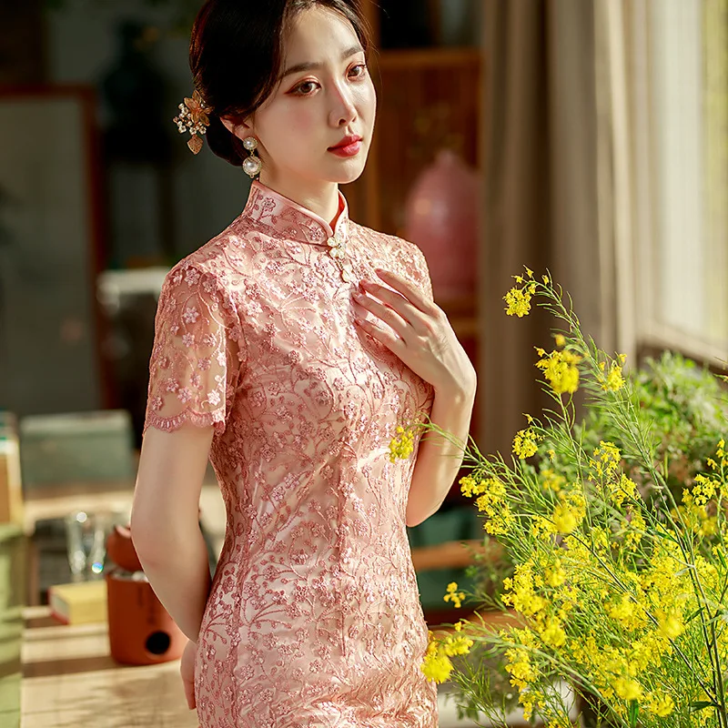 

2022 Summer New Women's Pink Sexy Cheongsam Lace Embroidery Short-sleeved Stand-up Collar Catwalk Evening Dress
