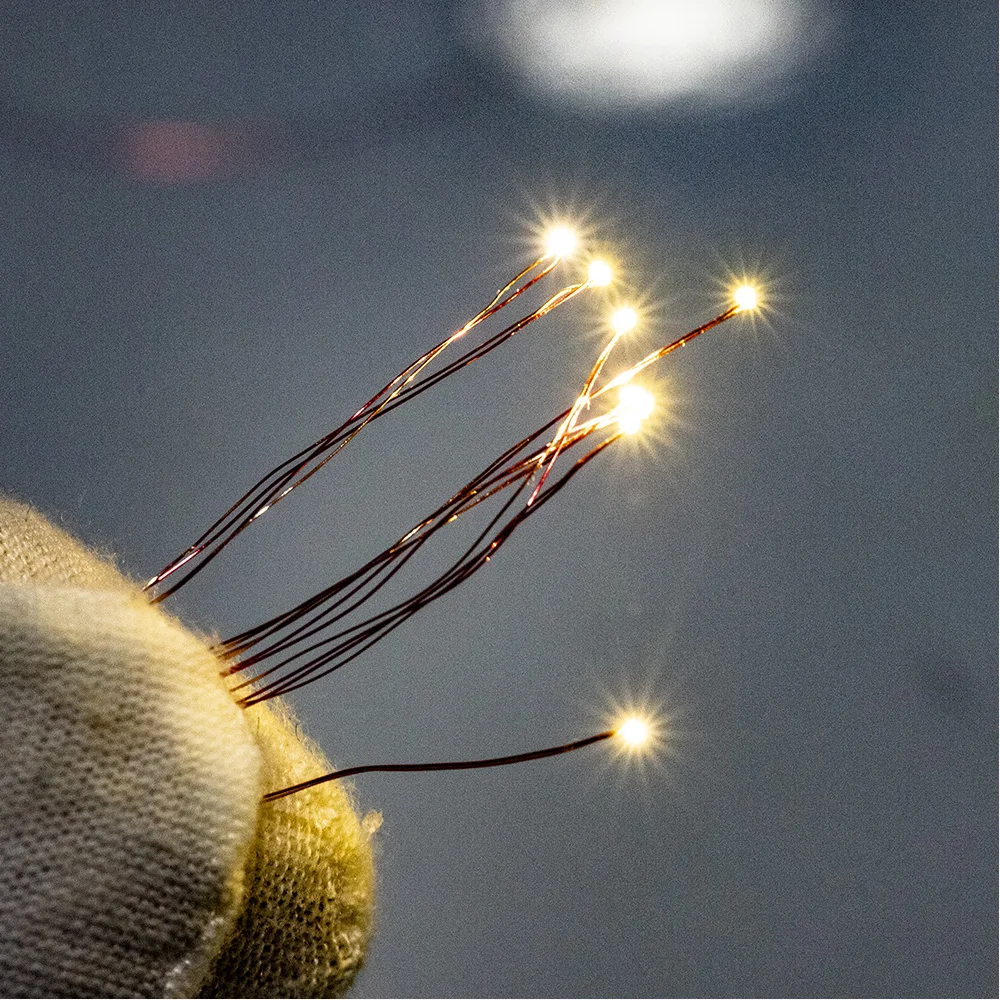 マイクロはんだ付け用の2つの線,0201個のLEDライトチップ