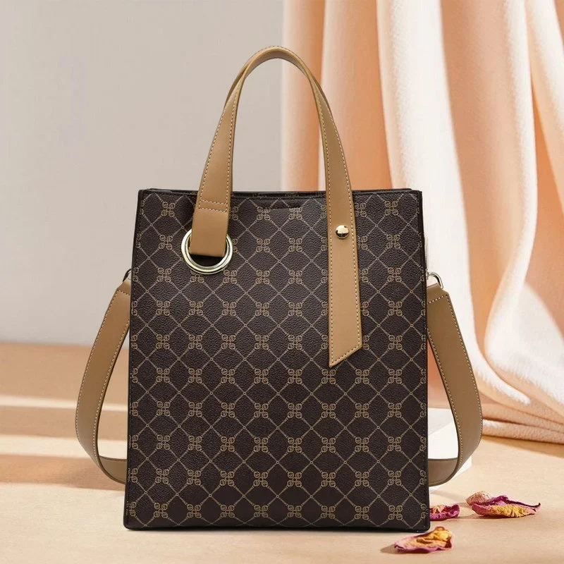 

Luxury bagTop 2023 New High Capacity Tote Bag Temperament Handbag Vintage Print Commuter Can Be Slanted Across One Shoulder
