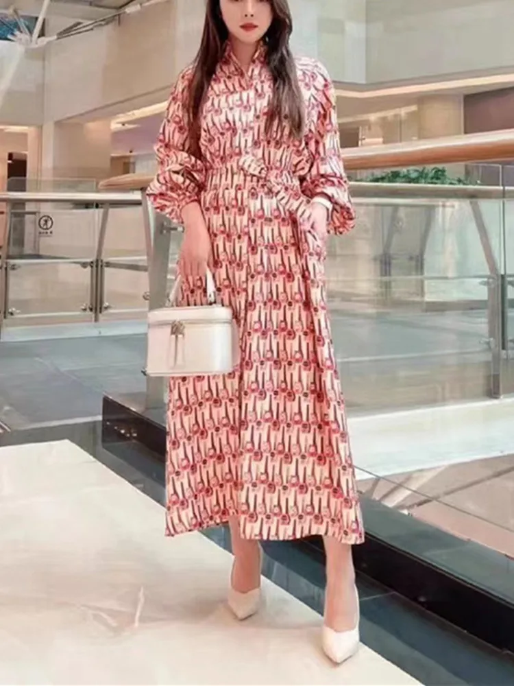 

2023 Early Fall Women Red Midi Dress 100% Silk Twill Letter Abstract Print Turn-Down Collar Covered Buttons Female Lace-Up Robes