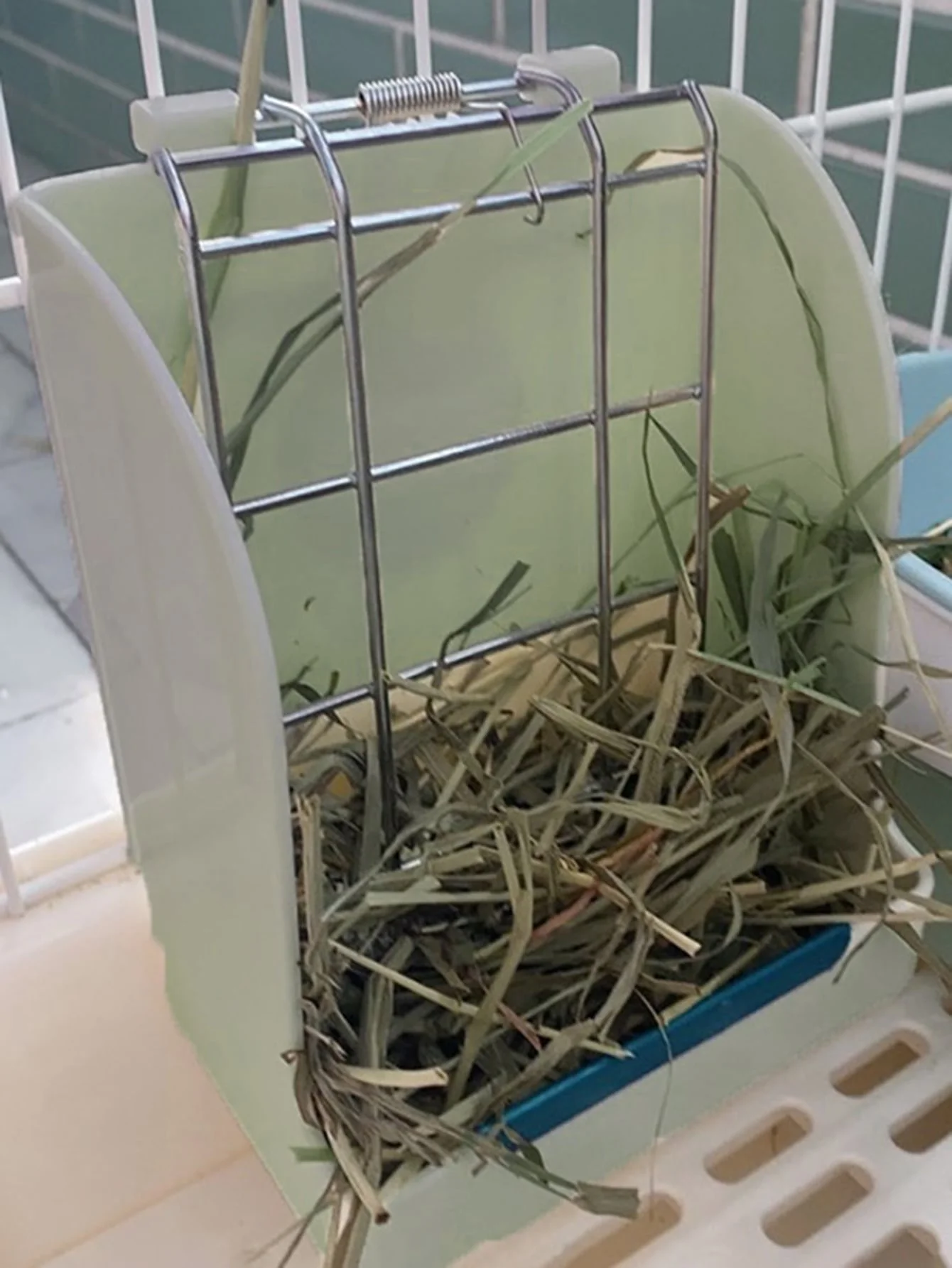 1pc-Rabbit Cage Accessories Food Straw Shelves Pet Rabbit Supplies Feeding Bowl