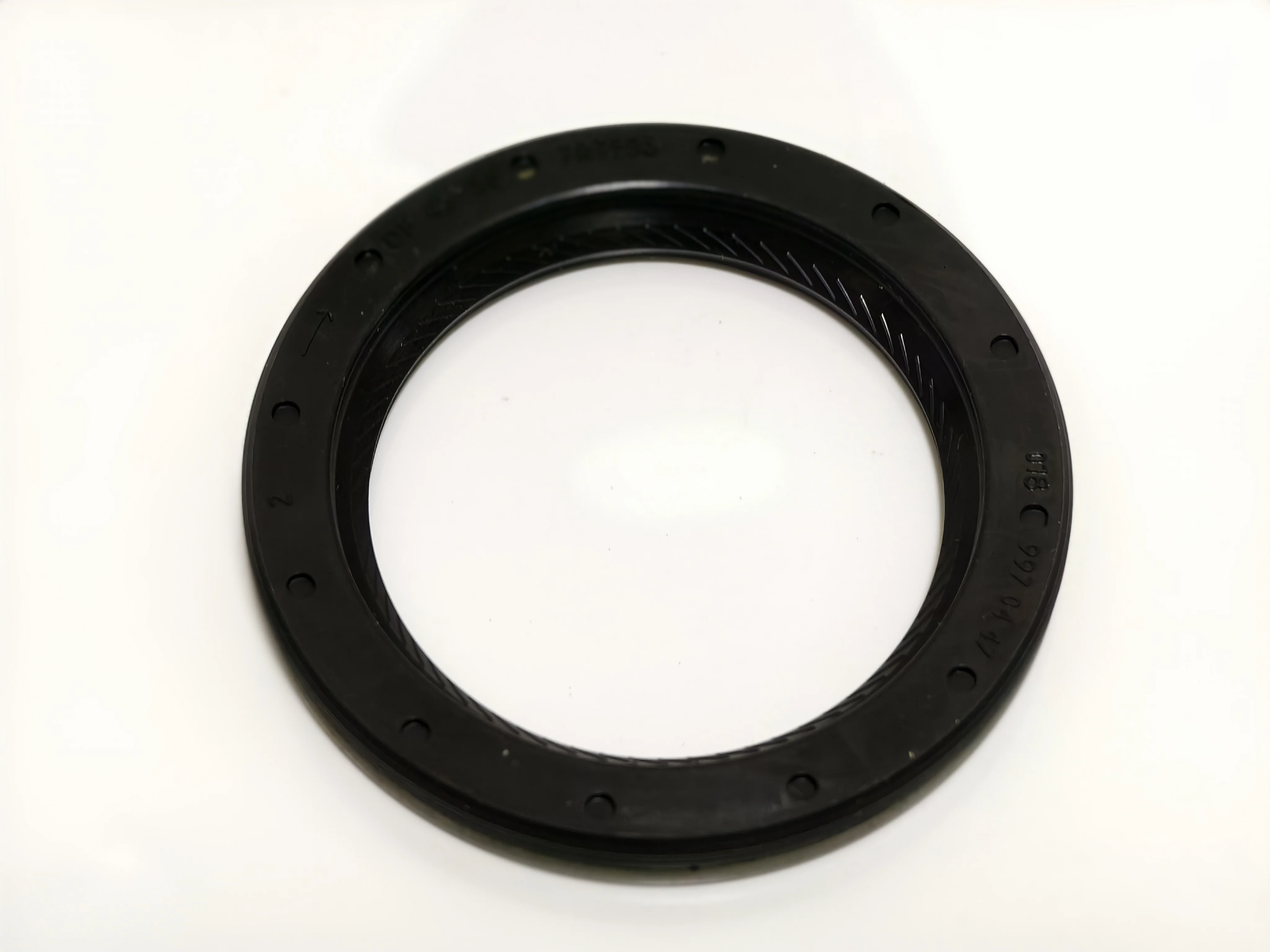 W202 W203 W204 oil pump Seal For Mercedes Benz Car Auto Parts C204 C208 C09 189970447 109974747 109974947 109975047 43*58*7