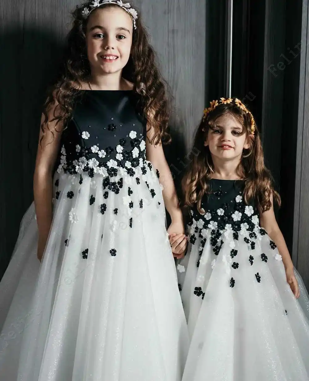

Customize Scoop Flower Girl Wedding Dress Glitter Tulle First Communion Gown for Little Kid Infant Toddler Christening Baptism