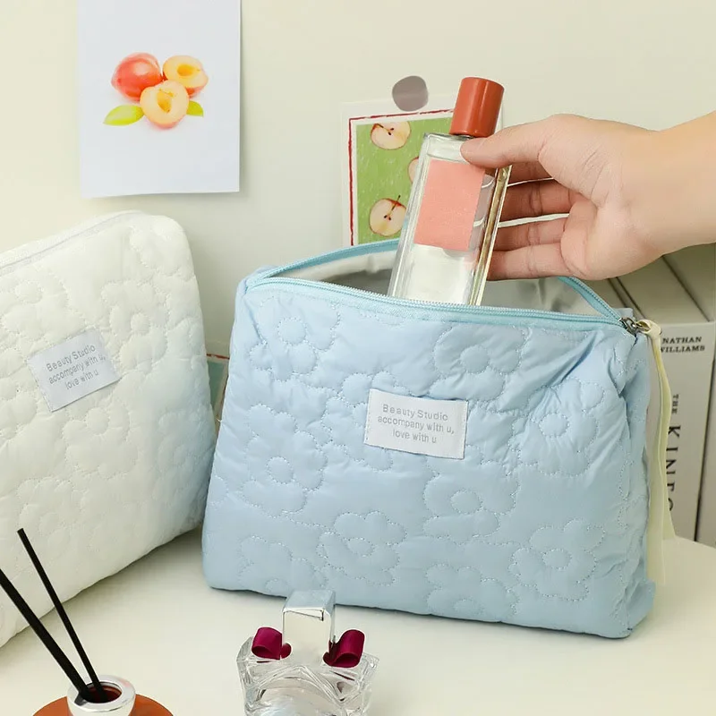 

Travel Wash Pouch Cosmetic Bag Female Make Up Bags Women Makeup Bag Toiletries New Flower Pattern Cosmetic Organizer Zipper Bag
