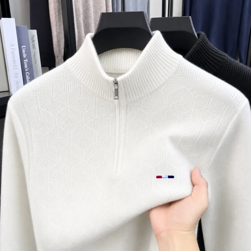Pull-over de loisirs pour homme, nouvelle collection automne-hiver, en maille à manches longues, col montant zippé, à rayures et motif losanges brodé 1 Pull-over de loisirs pour homme, nouvelle collection automne-hiver, en maille à manches longues, col montant zippé, à rayures et motif losanges brodé 1