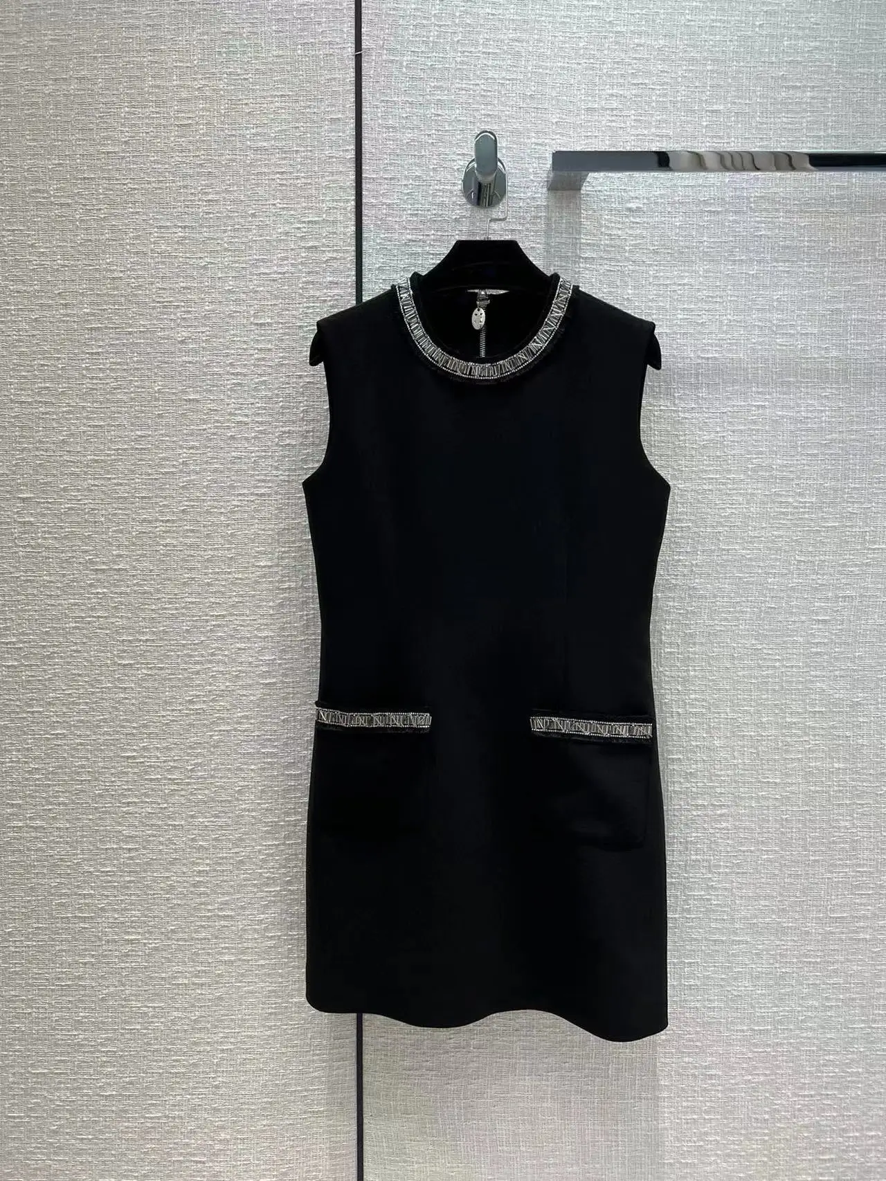 

Fyion Fashion Luxury Dress 2022 Summer Spring New Design Women Runway Solid Black High Quality Beading Sleeveless Mini Dress